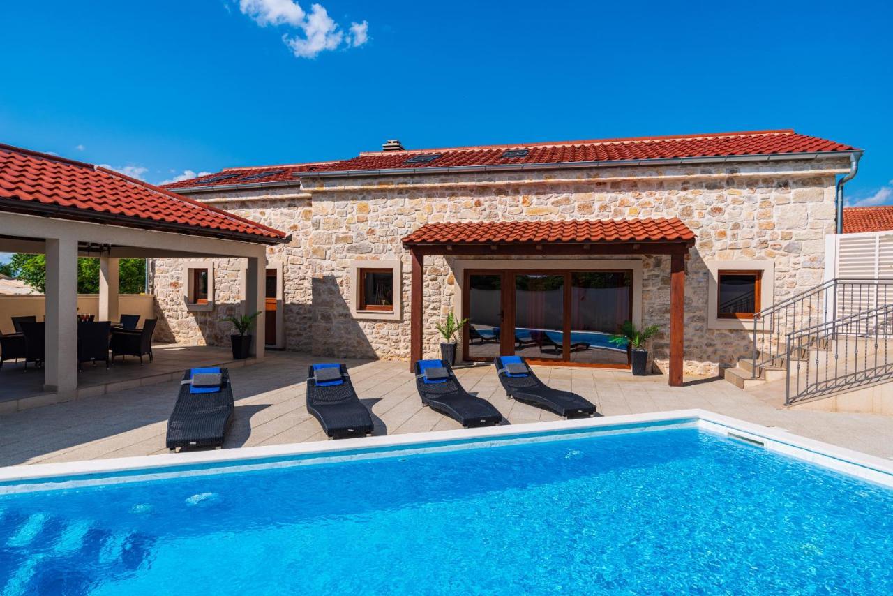 Stone Villa Miandri Sukosan Exterior photo