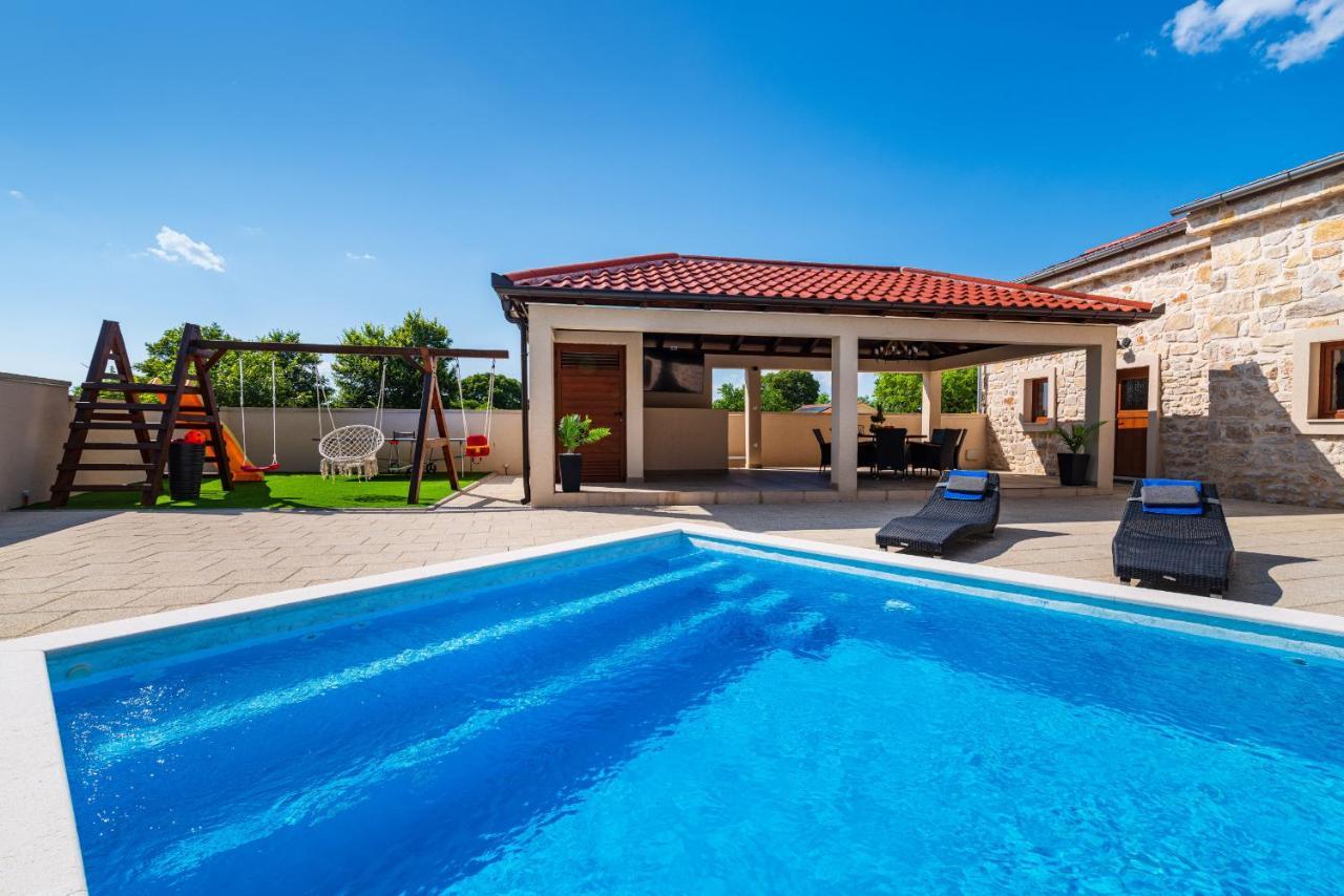 Stone Villa Miandri Sukosan Exterior photo